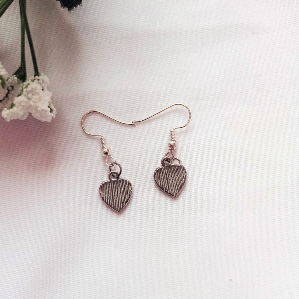 Classic Red Hearts Earrings, Playing Cards inspired Queen of Hearts